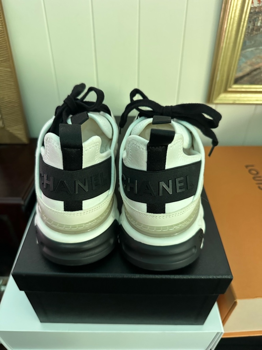 CHANEL White and Black Women's Athletic Sneakers with Black Laces - Picture 4 of 7